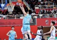 百家乐-包含今晚CBA常规赛焦点战，广州队主帅复盘，媒体盛赞，纪律约束更严格的词条