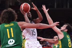 英雄联盟-关于赛前切尔西调整名单以备荷甲；遗憾出局环节打磨；底气十足；球队文化再被提及的信息