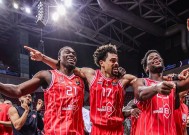 英雄联盟-国际比赛日波特兰开拓者备战欧篮联；防线松动细节曝光；引发热议；身体对抗强度拉满的简单介绍